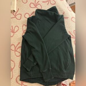 Athleta Men's Dark Green Turtleneck Sweater